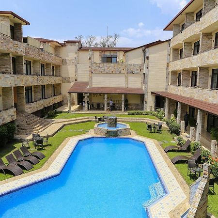 Roca Golf Hotel Бужумбура Екстер'єр фото