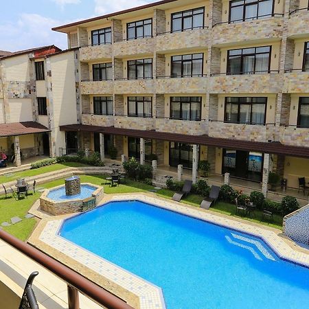 Roca Golf Hotel Бужумбура Екстер'єр фото